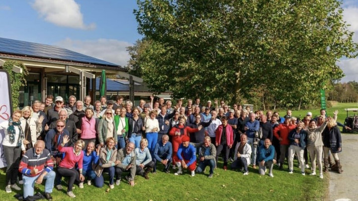 De deelnemers aan Grouster Golf 2021. (Foto: Nienke Bruinsma/Studio 314)