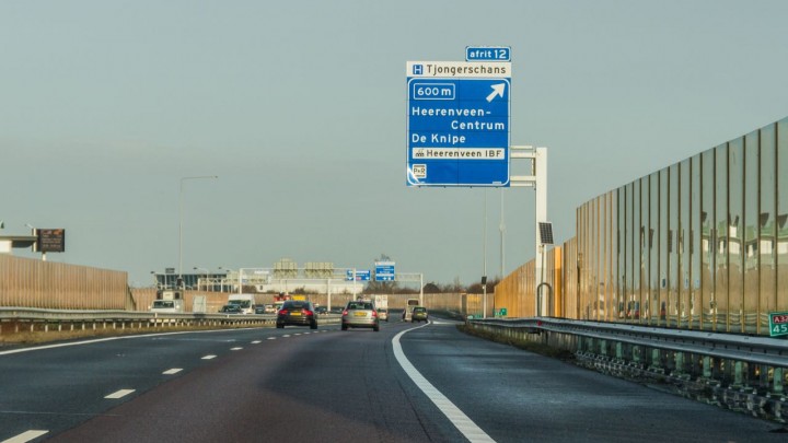 De geluidswerende voorzieningen langs de A32 bij Heerenveen. (Foto: Rijkswaterstaat)