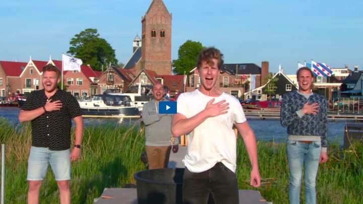 Screenshot uit een tv-reportage over Gabe Skroar door Omrop Fryslân.