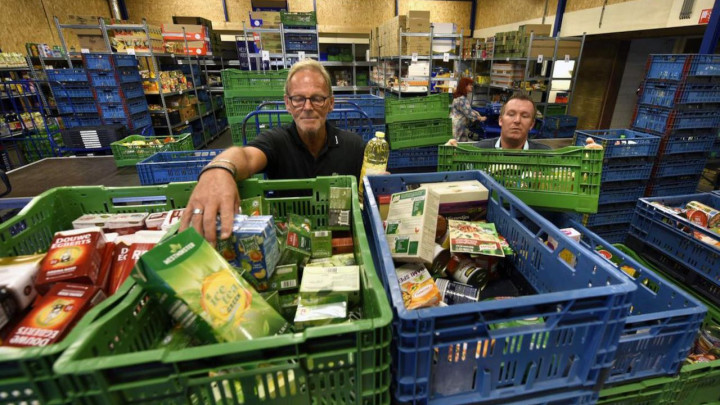 De Voedselbank Leeuwarden verzorgt elke twee weken voedselpakketten. (Foto: Voedselbank L'warden)